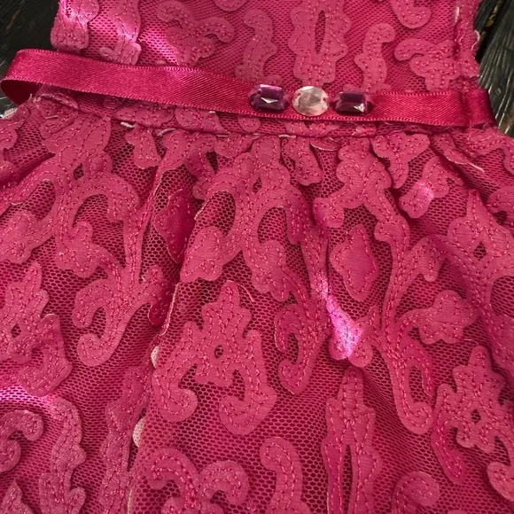 American Girl Doll Clothing Lot- Dresses, Outfits, Rollerblades, Top, Skirt - Picture 4 of 11